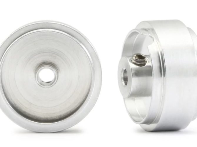 MR Slotcar MR7053 SHADOW DN4 FRONT WHEELS, 14.3 X 8.2mm. Ref: MR7053.